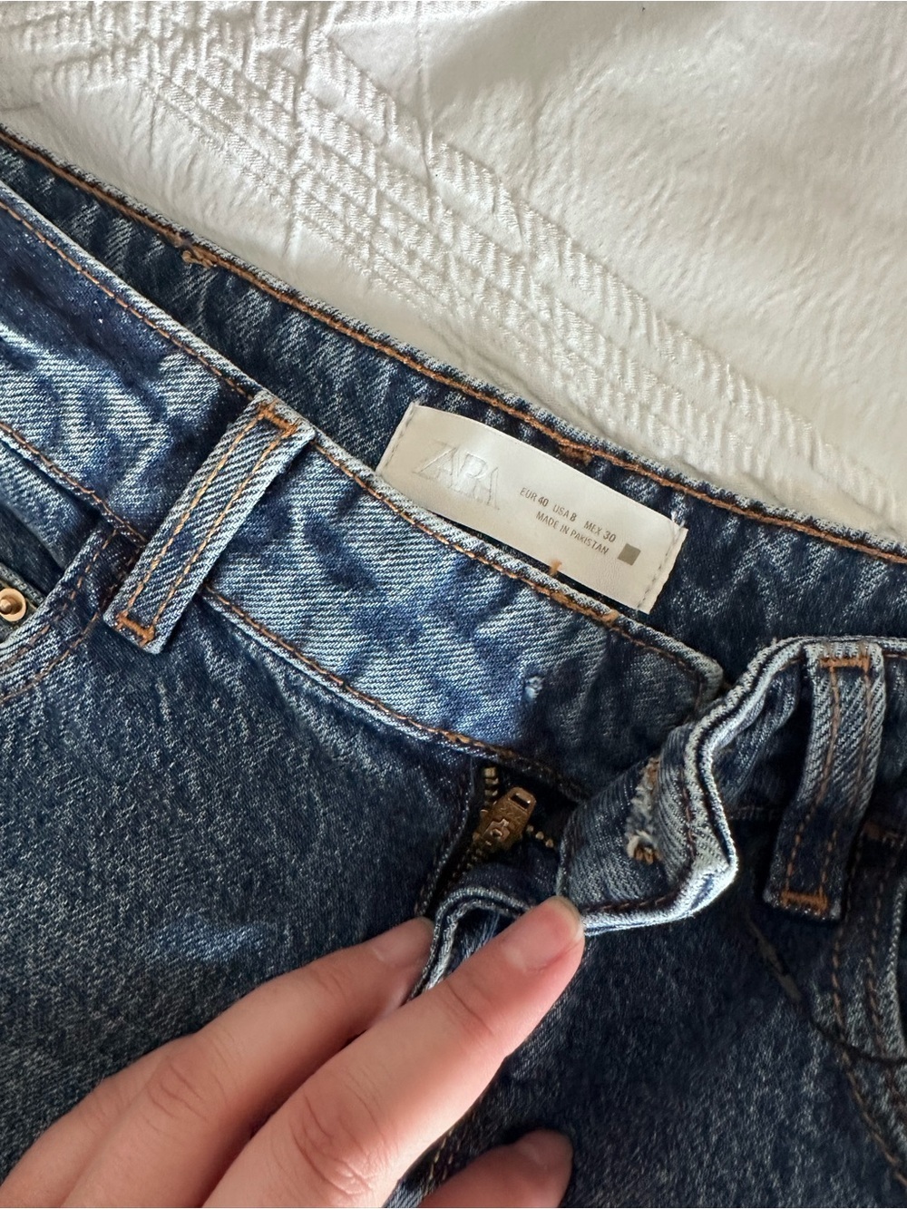 Zara Women’s Straight Jeans in Denim - Picture 8 of 8